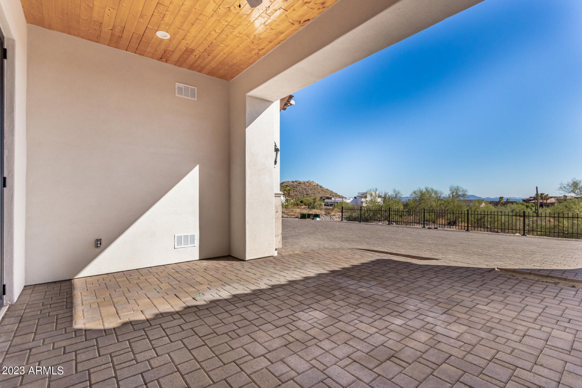 Turfli luxury desert backyard with pavers and turf — view on @turfliluxurylawns